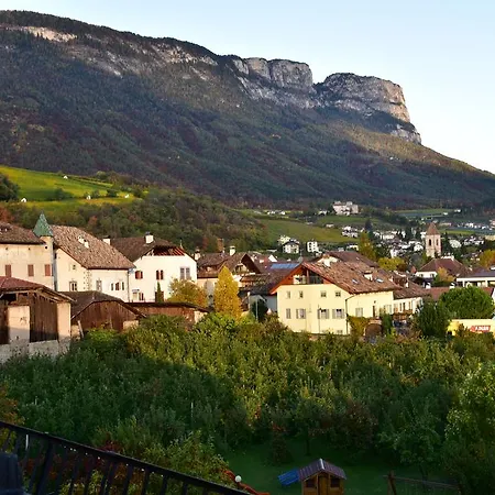 Angerburg Blumenhotel Eppan an der Weinstraße Exterior foto