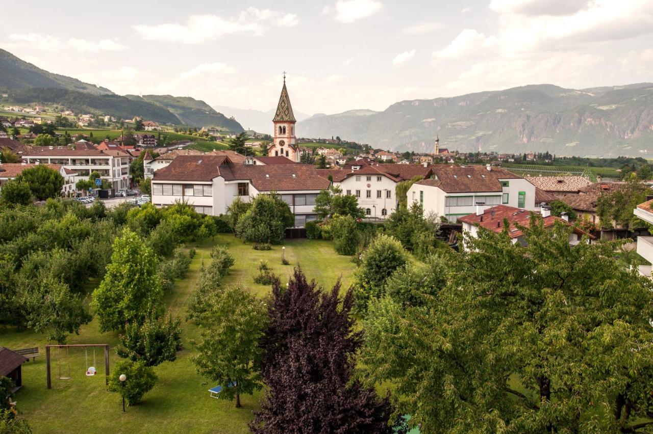 Hotel Angerburg Blumenhotel Appiano Sulla Strada Del Vino